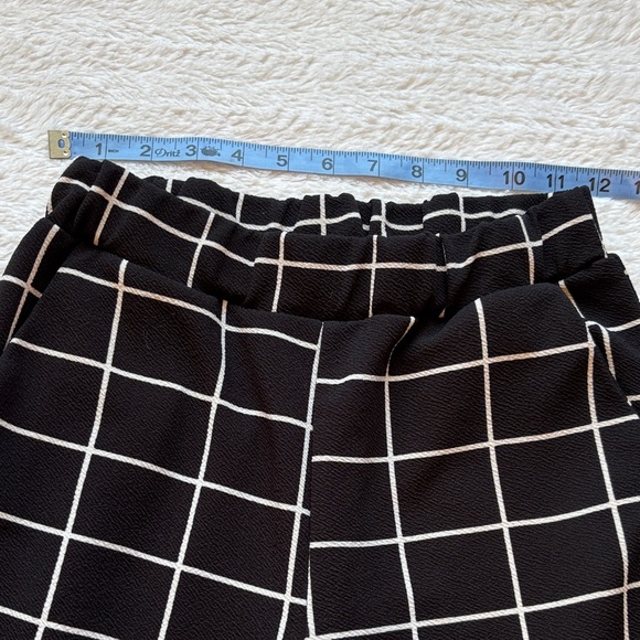 Black/White Print Slim Pants with Elastic Waist - Picture 3 of 12